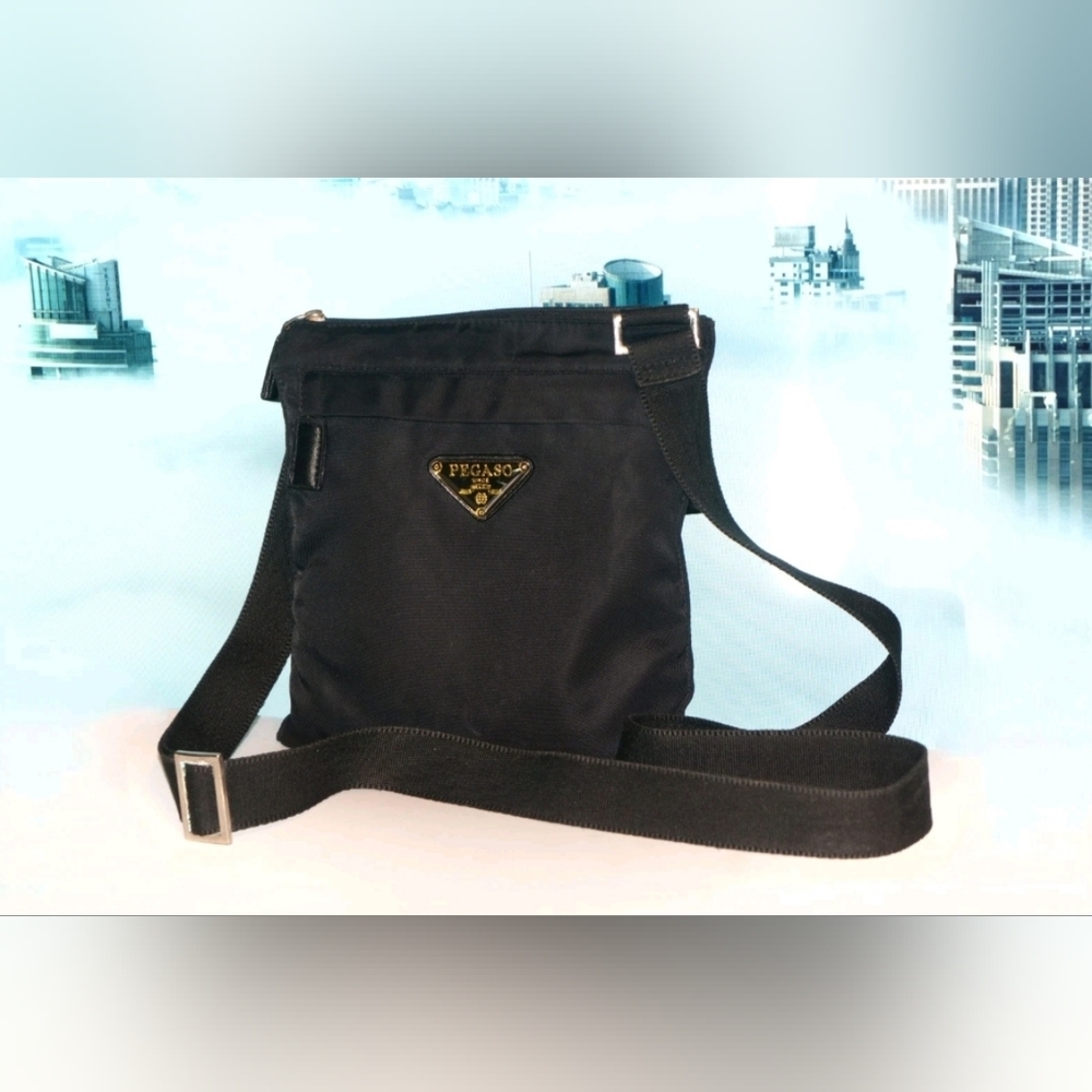 Pegaso Shoulder bag nylon Black Color